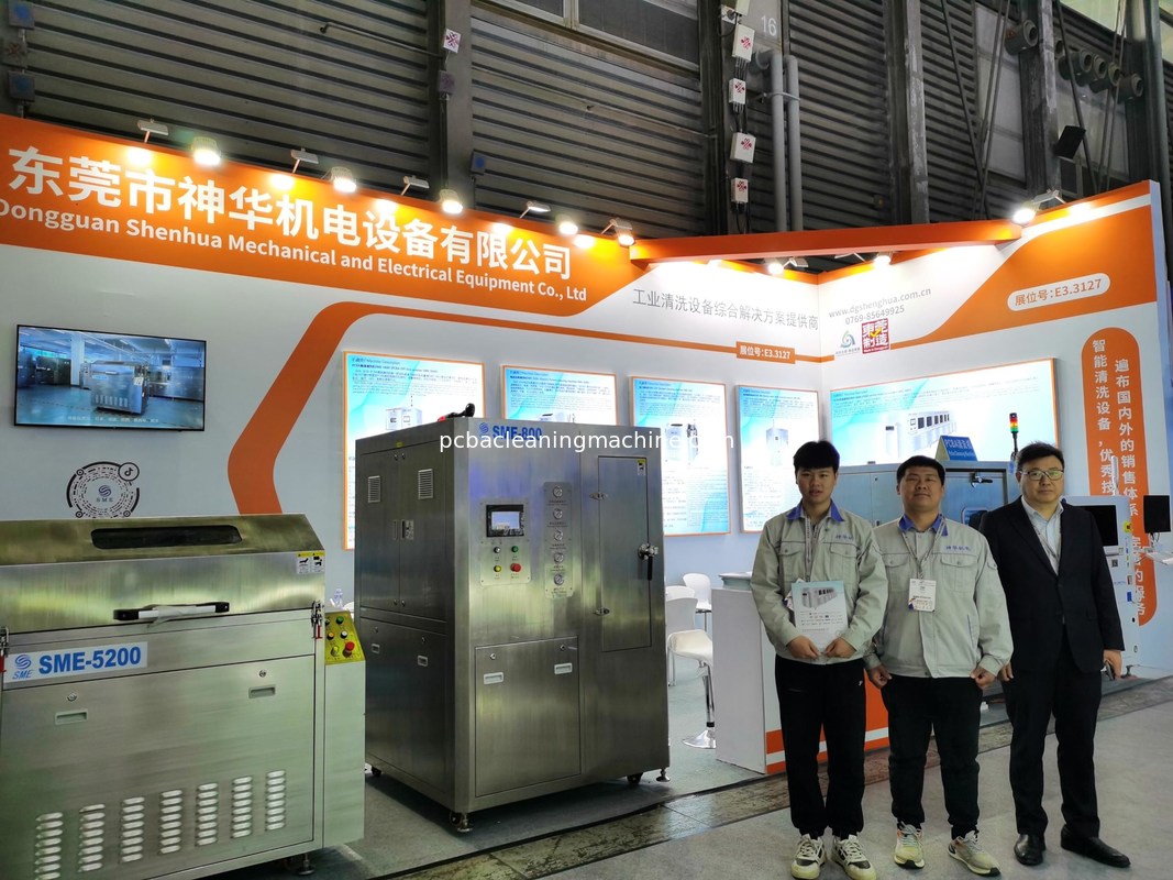 PCBA batch type spray wash deflux machine dengan 3 spray manifold 2 layer PCBA basket 1wash cabinet