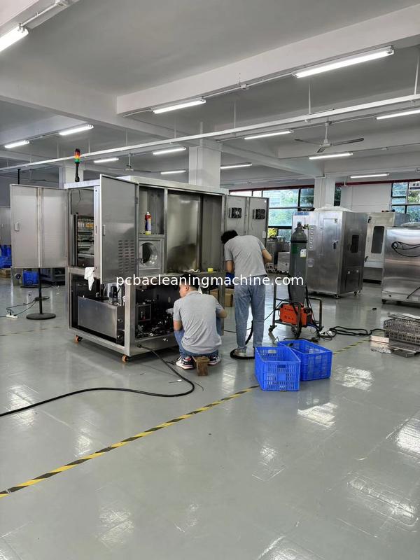 PCBA batch type spray wash deflux machine dengan 3 spray manifold 2 layer PCBA basket 1wash cabinet