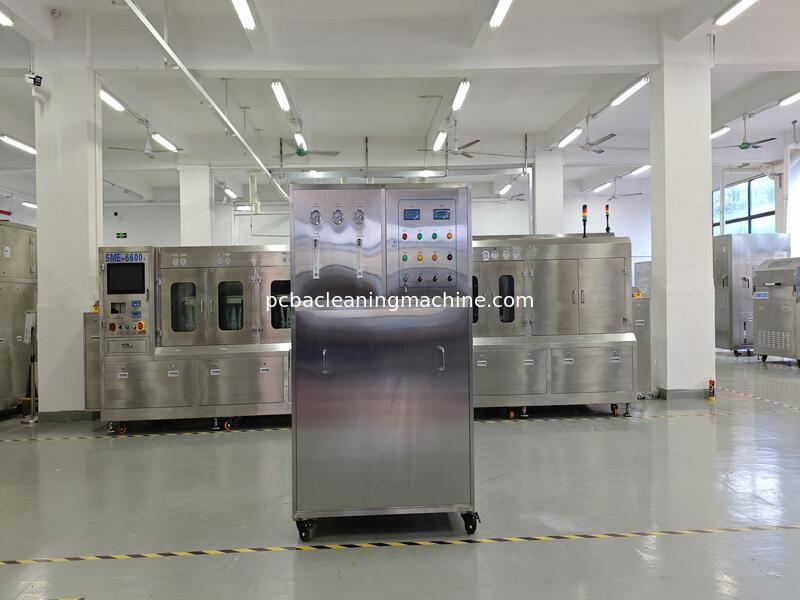 Rentang Tekanan Gas 0.4-0.6Mpa Mesin Pembersih PCB Proses Pembersihan Pembersihan Memastikan Hasil Pembersihan untuk Jalur Perakitan Elektronik