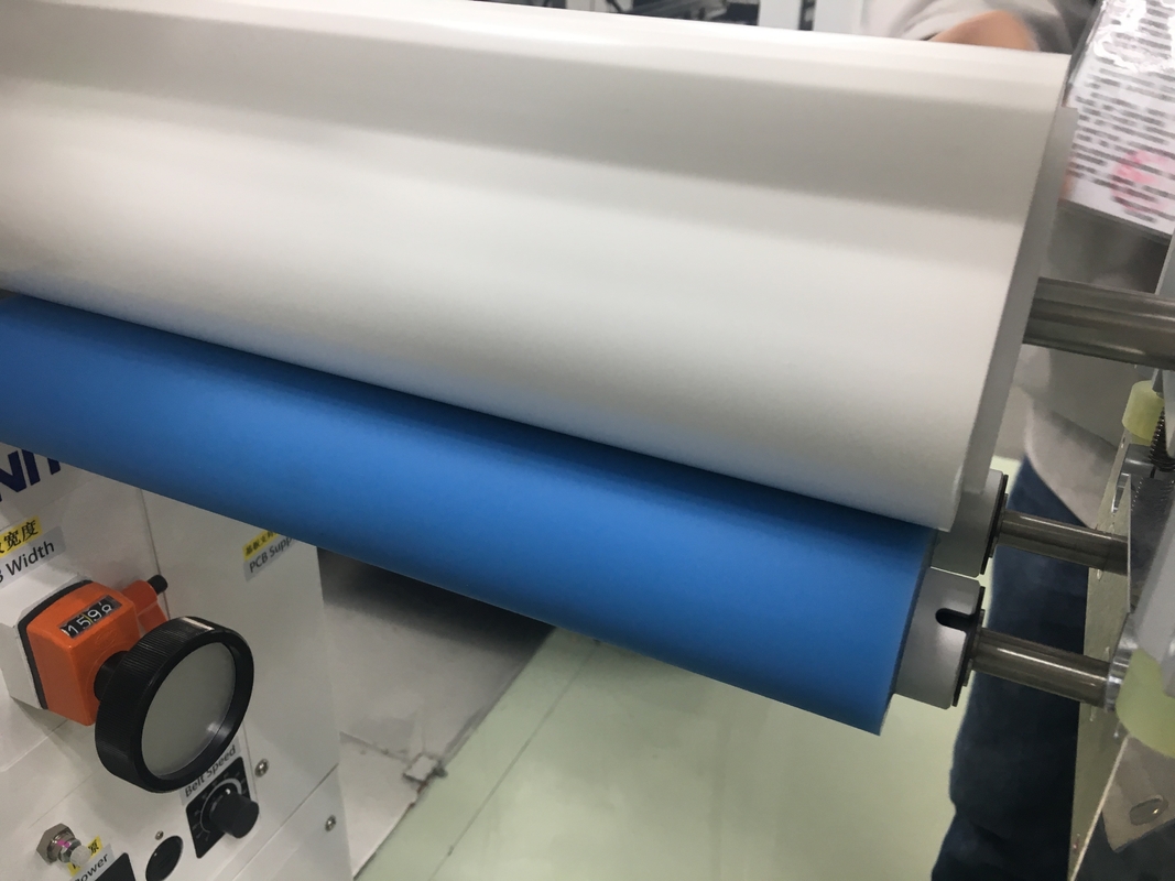 Warna Putih 300mm PCB Bersih Antistatik Adhesive Paper Roll PCB Inline Surface Cleaning Machine Paper Roll